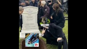 Warzone mobile 🗿 Vs Free fire🤡 CODM#short #short #callofduty #cod #codm #callofdutymobile #warzone