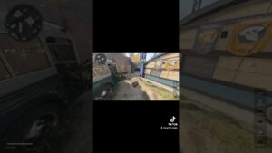 first guy needs to pay more attention 🤔 #explore #callofduty #cod #gaming #coldwar #prophunt